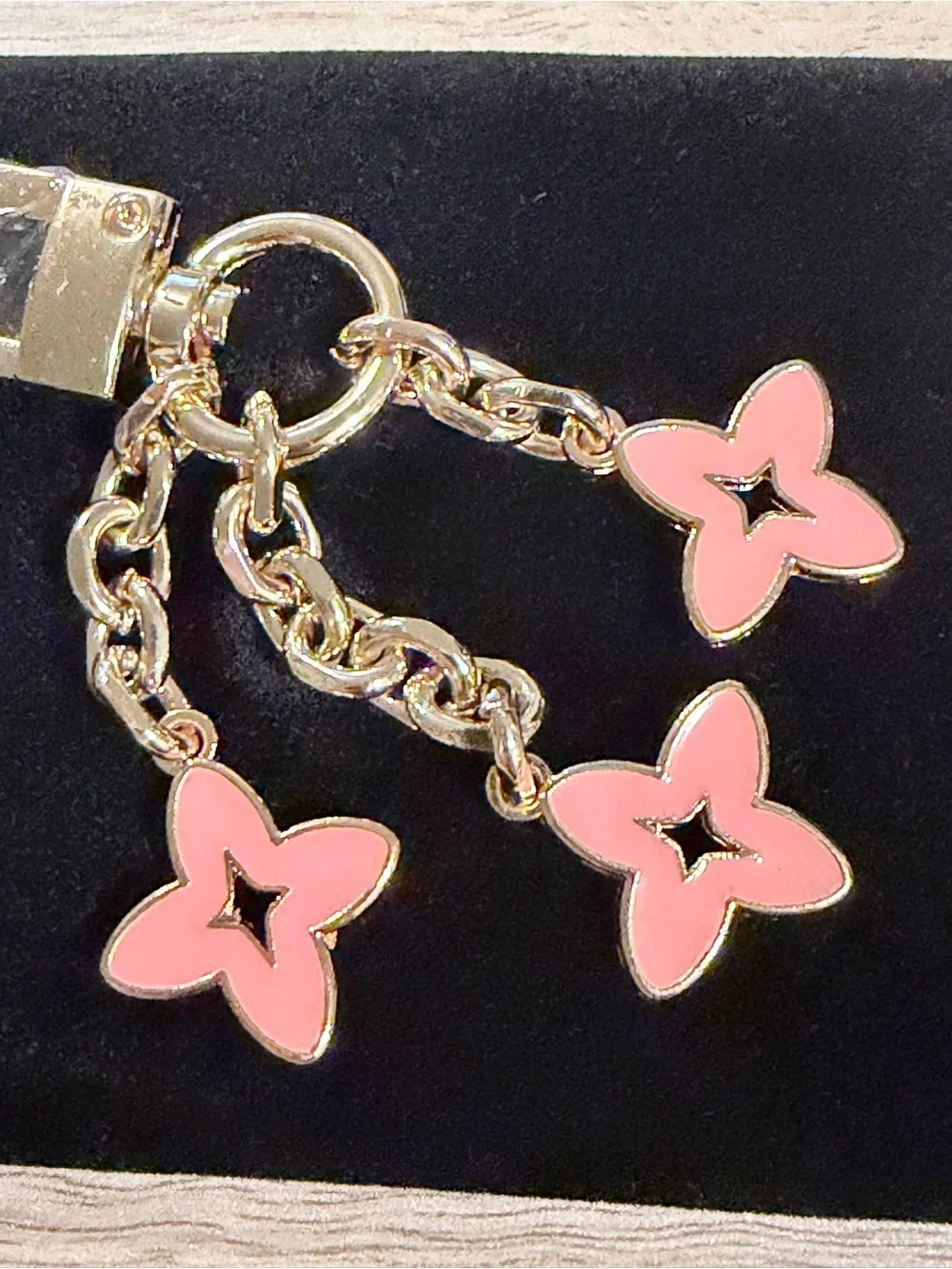 Source Unknown Gold Tone Keychain with Pink Flower Charms